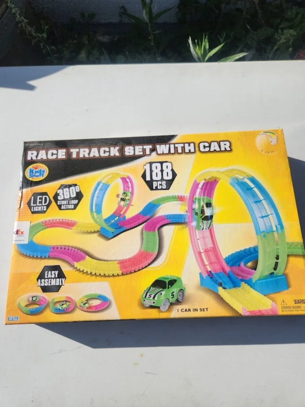 Magic Tracks Flexible Racetrack Track Racecar Toy Snap Together Pieces Car not i